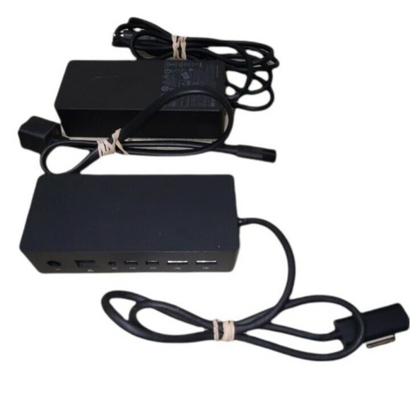 Microsoft Docking Station f/ Microsoft Surface Pro 3, 4 (Model: 1661) w/ Power - Picture 1 of 4
